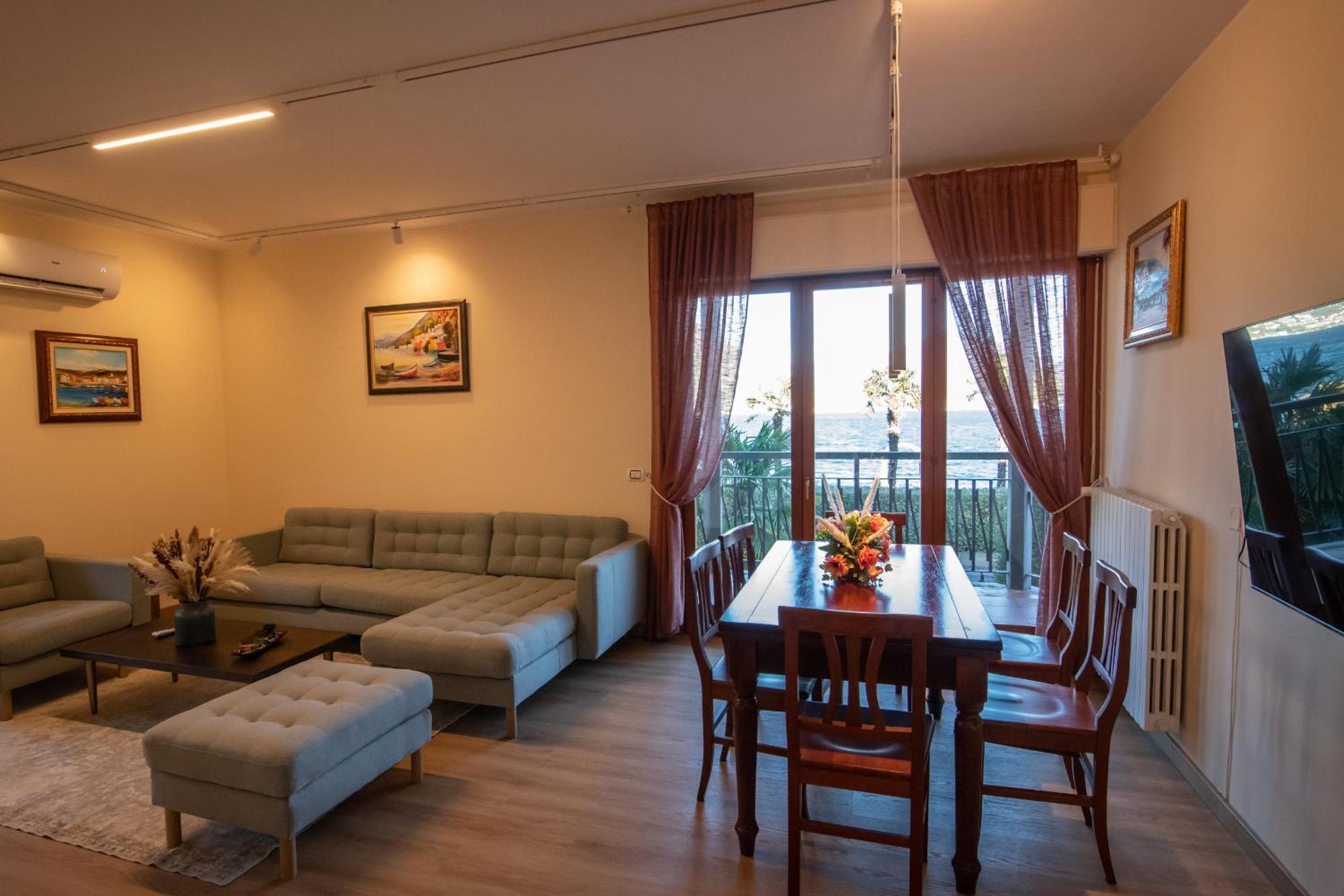 Residenza Lago Sereno Porto Ceresio Extérieur photo
